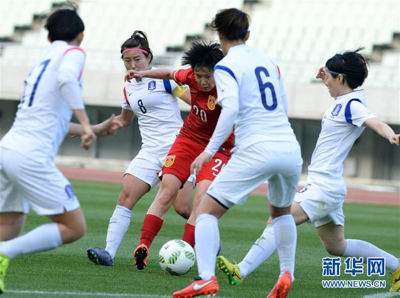 （体育）（7）足球——女足奥预赛：中国胜韩国