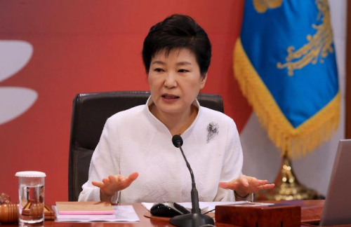 韩媒：朴槿惠将会见朝野国会代表议论民生问题