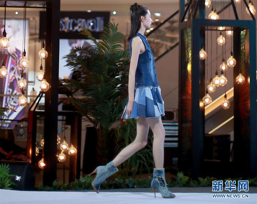 （晚报）（1）第十六届中国（青岛）国际时装周开幕