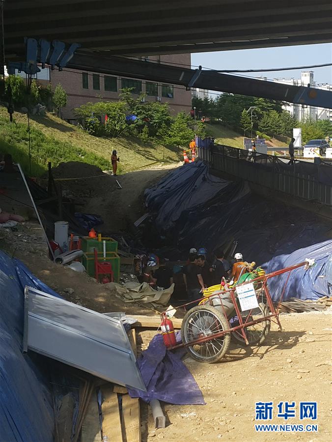 （国际）（1）韩国京畿道南杨州市发生地铁施工现场崩塌事故