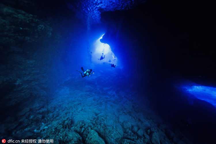 韩国潜水教练探秘各国水下洞穴 捕捉震撼美景（组图）