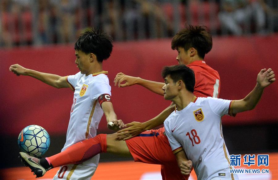 足球--国际青年锦标赛:中国队不敌韩国队