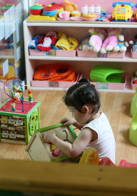韩国二孩家庭月均抚养费逾7000元 家庭间最多差三倍