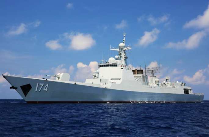 남중국해 함대 원양훈련 편대, 군함과 잠수정의 대항훈련 진행