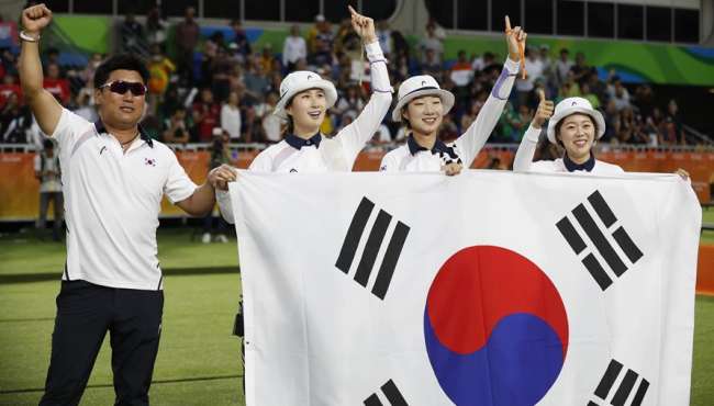韩国队女子射箭团体赛夺金 5比1战胜俄罗斯