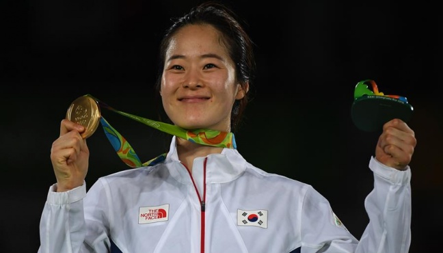 跆拳道——女子67公斤级：韩国选手夺冠